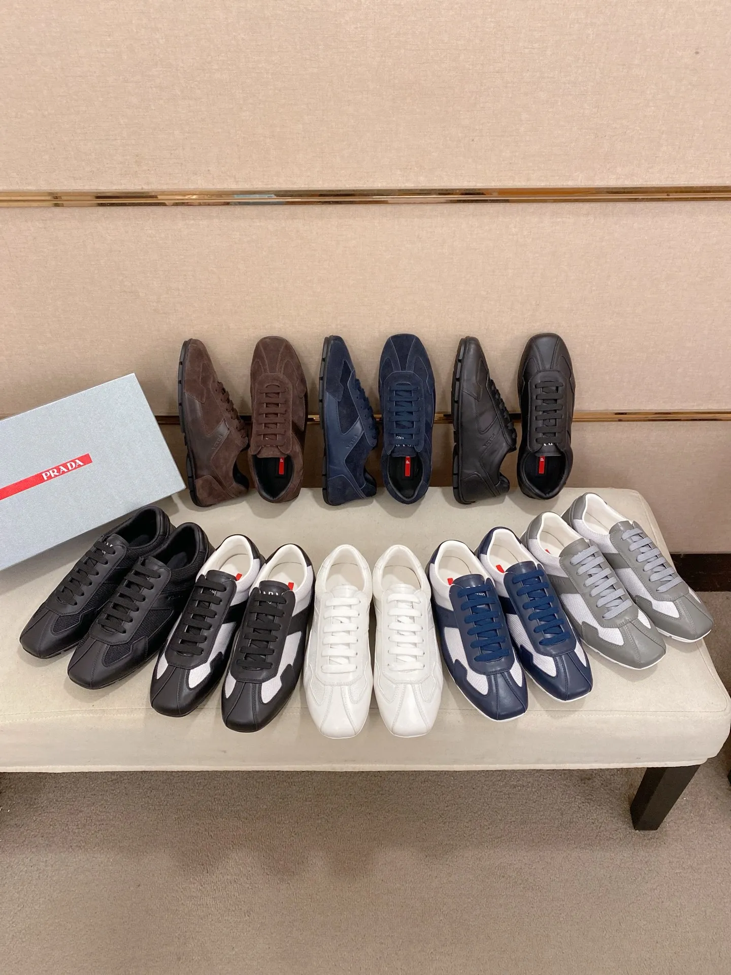 Men's shoes 💰 480💰 ✔️✔️✔️Top high version High-quality new PRADA (Prada) counters are launched at the same time. The new men's shoes and 😘fabrics are purely handmade in Niujing. Lining: Full cowhide lining. 👍🏿High-end☄️Open-molded non-slip rubber outsole, exquisite lines, simple and elegant, comfortable and high-end for leisure travel. Code number: 38-44. Can be customized45